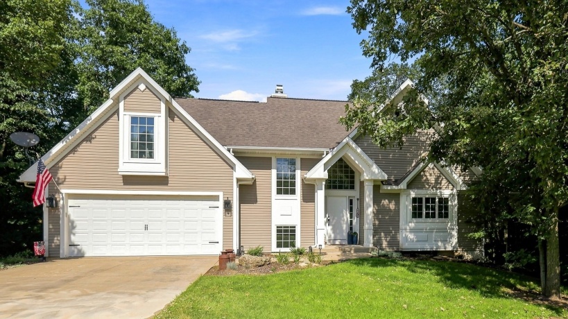 6A72 Shenandoah, APPLE RIVER, Illinois 61001, 4 Bedrooms Bedrooms, ,3 BathroomsBathrooms,House,For Sale,Shenandoah,202605171