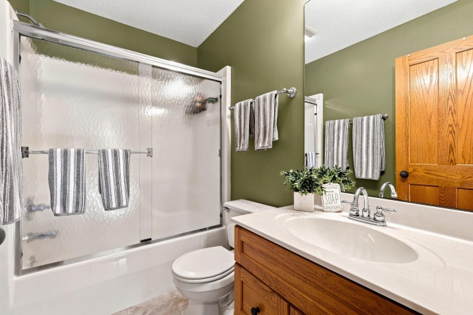 6A72 Shenandoah, APPLE RIVER, Illinois 61001, 4 Bedrooms Bedrooms, ,3 BathroomsBathrooms,House,For Sale,Shenandoah,202605171