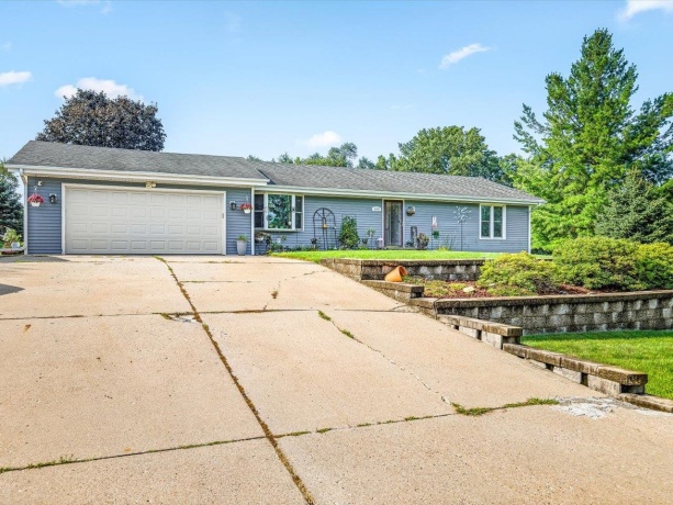 6353 Abernathy, ROSCOE, Illinois 61073, 3 Bedrooms Bedrooms, ,3 BathroomsBathrooms,House,For Sale,Abernathy,202605181