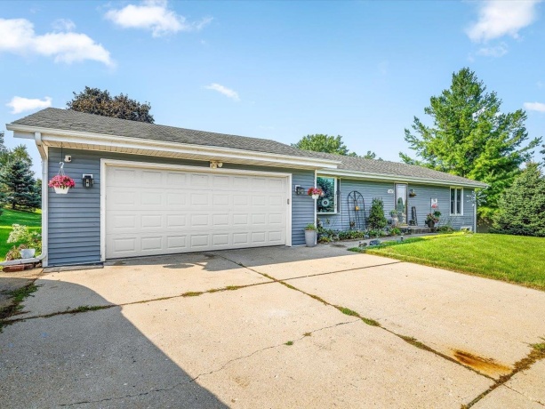 6353 Abernathy, ROSCOE, Illinois 61073, 3 Bedrooms Bedrooms, ,3 BathroomsBathrooms,House,For Sale,Abernathy,202605181