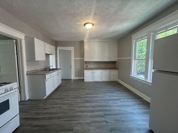 1421 Charles, ROCKFORD, Illinois 61104, ,2 Units,For Sale,Charles,202605182