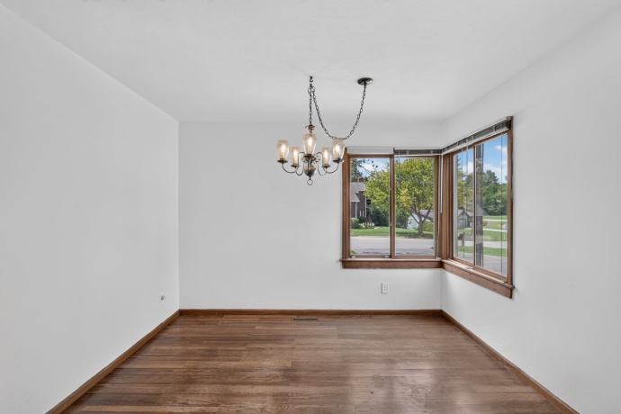 4185 Tumbleweed, LOVES PARK, Illinois 61111, 2 Bedrooms Bedrooms, ,2 BathroomsBathrooms,Condominium,For Sale,Tumbleweed,202605184