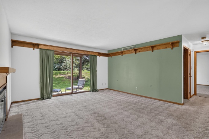 4185 Tumbleweed, LOVES PARK, Illinois 61111, 2 Bedrooms Bedrooms, ,2 BathroomsBathrooms,Condominium,For Sale,Tumbleweed,202605184