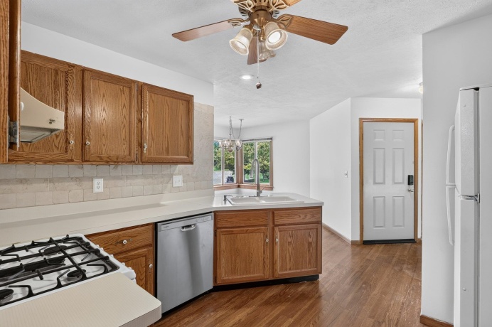 4185 Tumbleweed, LOVES PARK, Illinois 61111, 2 Bedrooms Bedrooms, ,2 BathroomsBathrooms,Condominium,For Sale,Tumbleweed,202605184