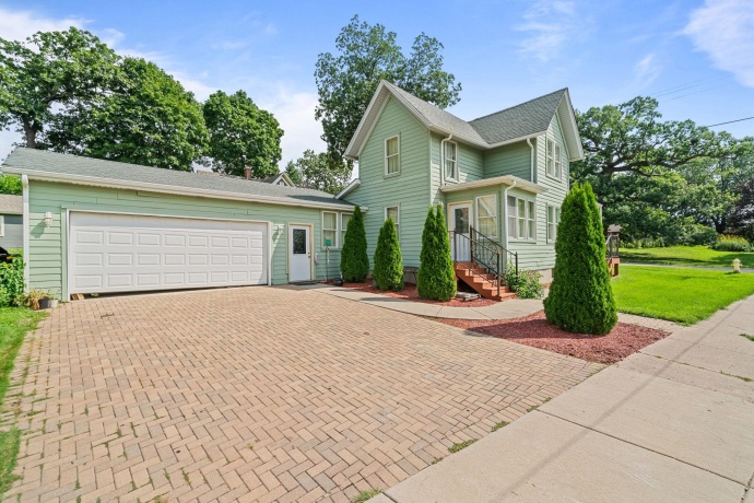 904 Prospect, ROCKFORD, Illinois 61107, 3 Bedrooms Bedrooms, ,1 BathroomBathrooms,House,For Sale,Prospect,202605190