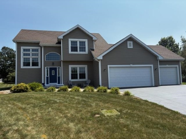 510 Zierke, WINNEBAGO, Illinois 61088, 3 Bedrooms Bedrooms, ,2 BathroomsBathrooms,House,For Sale,Zierke,202605193