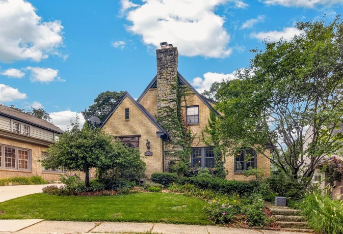 2117 PRINCETON, ROCKFORD, Illinois 61107, 3 Bedrooms Bedrooms, ,2 BathroomsBathrooms,House,For Sale,PRINCETON,202605195