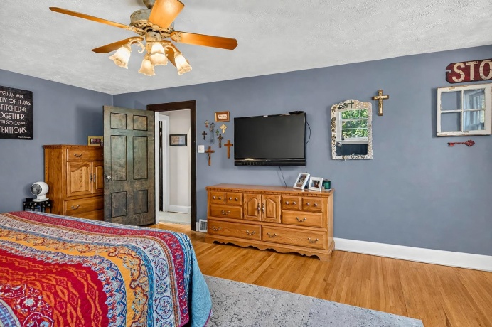 2117 PRINCETON, ROCKFORD, Illinois 61107, 3 Bedrooms Bedrooms, ,2 BathroomsBathrooms,House,For Sale,PRINCETON,202605195