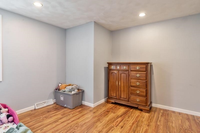 6969 Hiatt, ROCKFORD, Illinois 61114, 3 Bedrooms Bedrooms, ,1 BathroomBathrooms,House,For Sale,Hiatt,202605197