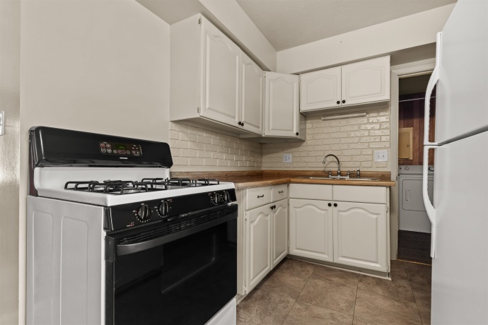 2013 EVANS, LOVES PARK, Illinois 61111, 3 Bedrooms Bedrooms, ,1 BathroomBathrooms,House,For Sale,EVANS,202605198