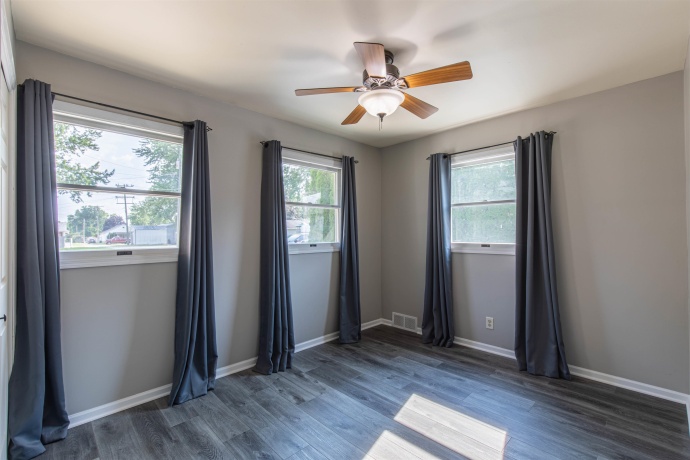 505 2nd, MENDOTA, Illinois 61342, 3 Bedrooms Bedrooms, ,1 BathroomBathrooms,House,For Sale,2nd,202605202