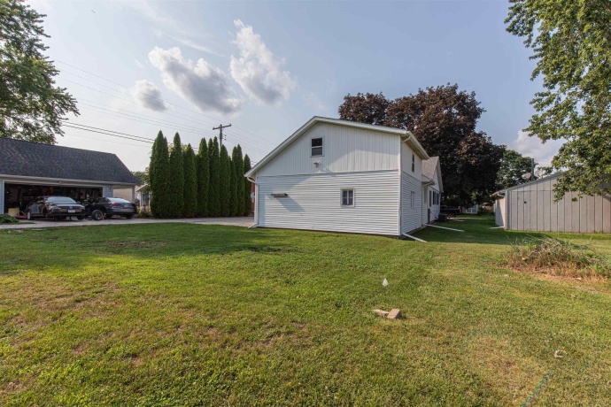 505 2nd, MENDOTA, Illinois 61342, 3 Bedrooms Bedrooms, ,1 BathroomBathrooms,House,For Sale,2nd,202605202