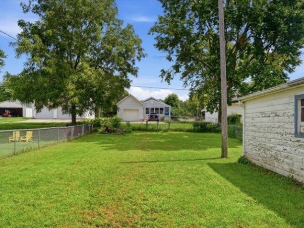 219 Ave E, ROCK FALLS, Illinois 61071, 3 Bedrooms Bedrooms, ,1 BathroomBathrooms,House,For Sale,Ave E,202605206
