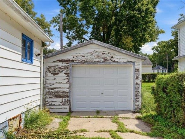 219 Ave E, ROCK FALLS, Illinois 61071, 3 Bedrooms Bedrooms, ,1 BathroomBathrooms,House,For Sale,Ave E,202605206