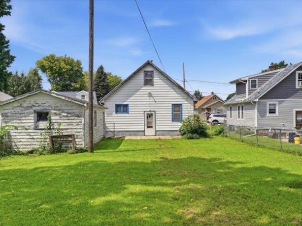 219 Ave E, ROCK FALLS, Illinois 61071, 3 Bedrooms Bedrooms, ,1 BathroomBathrooms,House,For Sale,Ave E,202605206