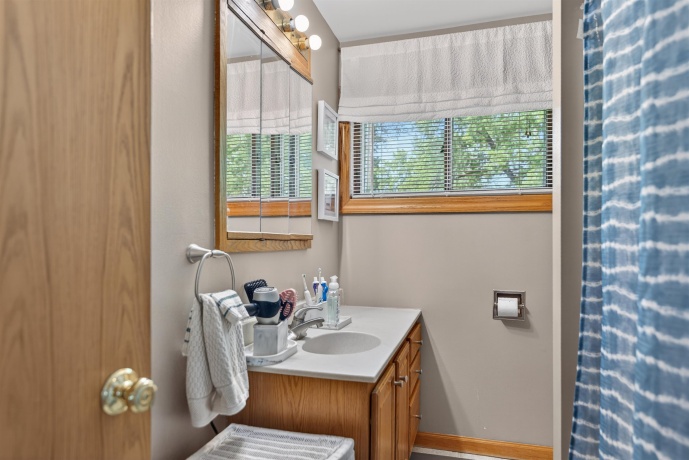 415 Genoa, GENOA, Illinois 60135, 3 Bedrooms Bedrooms, ,1 BathroomBathrooms,House,For Sale,Genoa,202605207