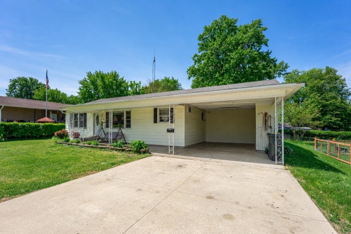 415 Genoa, GENOA, Illinois 60135, 3 Bedrooms Bedrooms, ,1 BathroomBathrooms,House,For Sale,Genoa,202605207