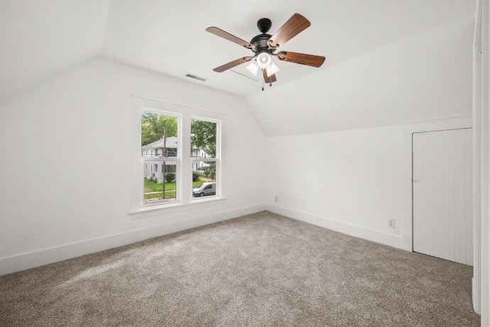 725 11th, DEKALB, Illinois 60115, 3 Bedrooms Bedrooms, ,1 BathroomBathrooms,House,For Sale,11th,202605208