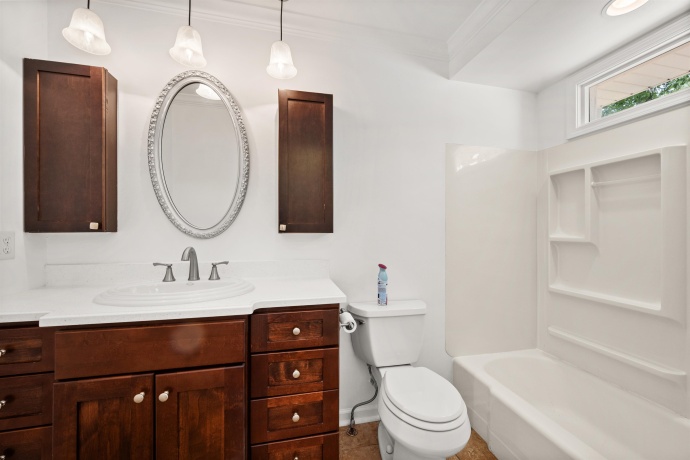 725 11th, DEKALB, Illinois 60115, 3 Bedrooms Bedrooms, ,1 BathroomBathrooms,House,For Sale,11th,202605208