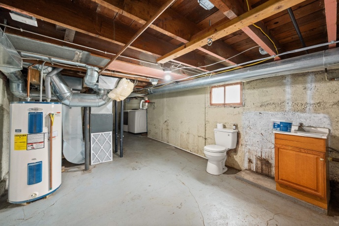 725 11th, DEKALB, Illinois 60115, 3 Bedrooms Bedrooms, ,1 BathroomBathrooms,House,For Sale,11th,202605208