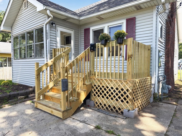 1022 13th, ROCKFORD, Illinois 61104, 3 Bedrooms Bedrooms, ,1 BathroomBathrooms,House,For Sale,13th,202605209