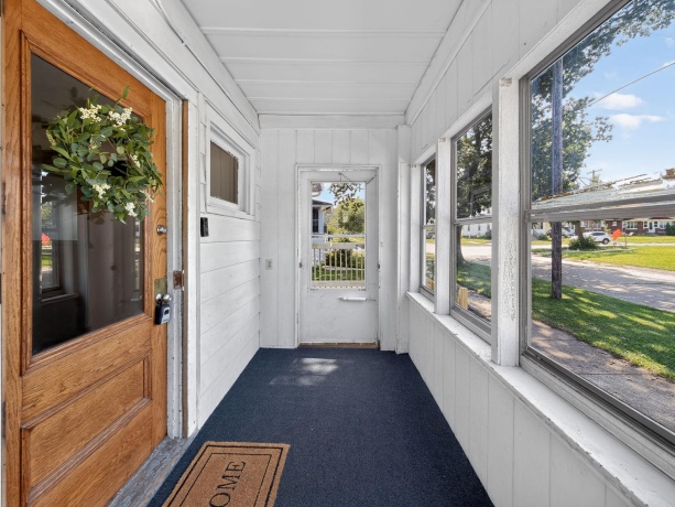 1022 13th, ROCKFORD, Illinois 61104, 3 Bedrooms Bedrooms, ,1 BathroomBathrooms,House,For Sale,13th,202605209
