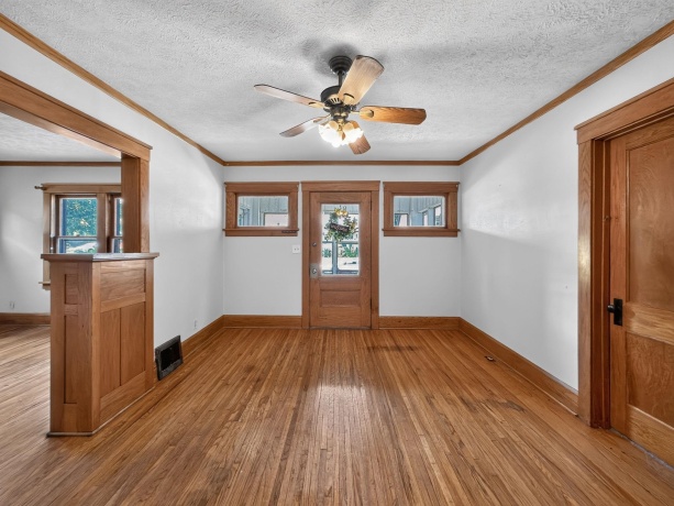 1022 13th, ROCKFORD, Illinois 61104, 3 Bedrooms Bedrooms, ,1 BathroomBathrooms,House,For Sale,13th,202605209