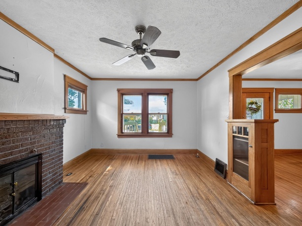 1022 13th, ROCKFORD, Illinois 61104, 3 Bedrooms Bedrooms, ,1 BathroomBathrooms,House,For Sale,13th,202605209