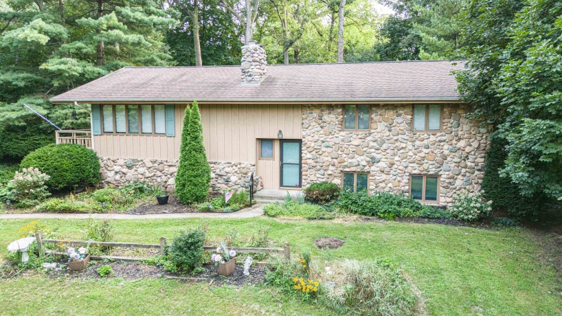 7901 Louella, ROSCOE, Illinois 61073, 5 Bedrooms Bedrooms, ,2 BathroomsBathrooms,House,For Sale,Louella,202605025