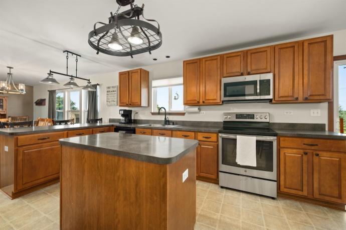 103 Evergreen, KIRKLAND, Illinois 60146, 5 Bedrooms Bedrooms, ,3 BathroomsBathrooms,House,For Sale,Evergreen,202605210