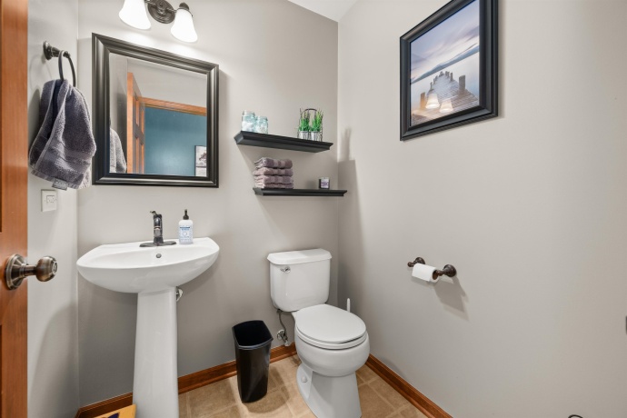 103 Evergreen, KIRKLAND, Illinois 60146, 5 Bedrooms Bedrooms, ,3 BathroomsBathrooms,House,For Sale,Evergreen,202605210