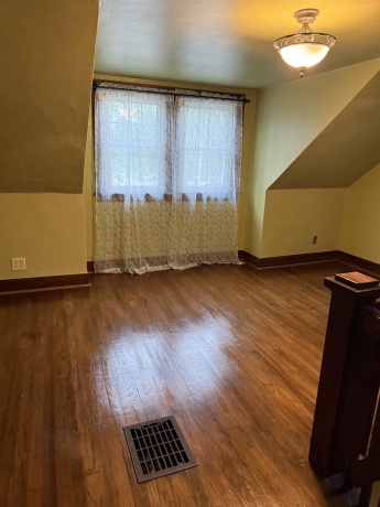73 Sunset, FREEPORT, Illinois 61032, 3 Bedrooms Bedrooms, ,1 BathroomBathrooms,House,For Sale,Sunset,202604976
