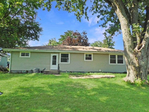519 Ravine, SOUTH BELOIT, Illinois 61080, 2 Bedrooms Bedrooms, ,1 BathroomBathrooms,House,For Sale,Ravine,202605212