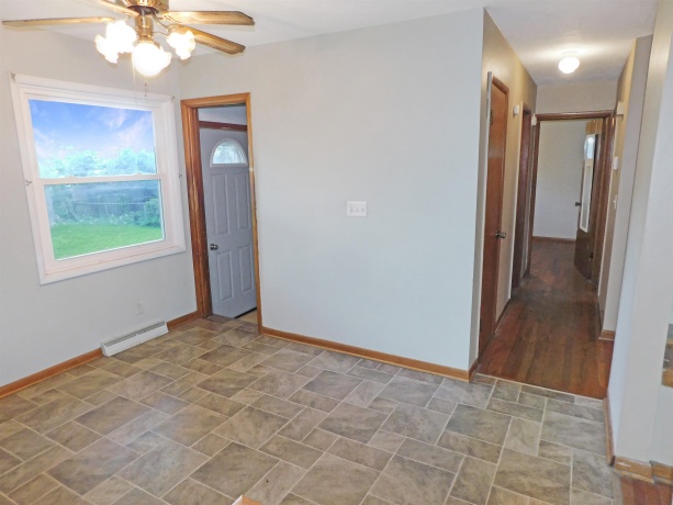 519 Ravine, SOUTH BELOIT, Illinois 61080, 2 Bedrooms Bedrooms, ,1 BathroomBathrooms,House,For Sale,Ravine,202605212