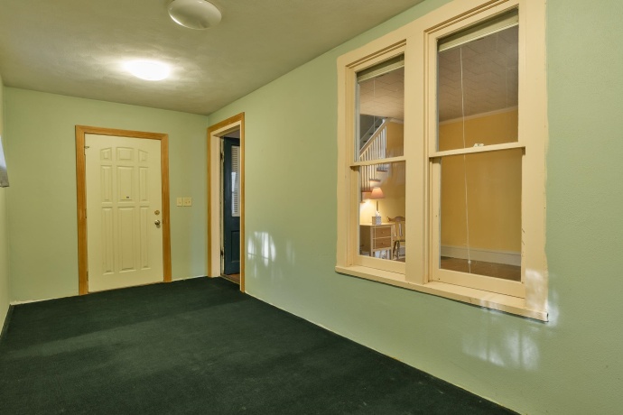 704 irving, ROCKFORD, Illinois 61101, 3 Bedrooms Bedrooms, ,1 BathroomBathrooms,House,For Sale,irving,202605232