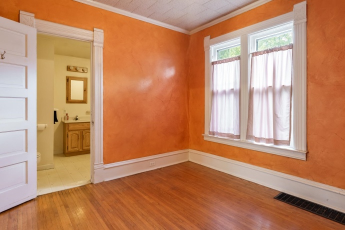 704 irving, ROCKFORD, Illinois 61101, 3 Bedrooms Bedrooms, ,1 BathroomBathrooms,House,For Sale,irving,202605232
