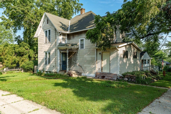 704 irving, ROCKFORD, Illinois 61101, 3 Bedrooms Bedrooms, ,1 BathroomBathrooms,House,For Sale,irving,202605232