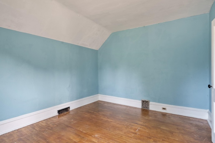 704 irving, ROCKFORD, Illinois 61101, 3 Bedrooms Bedrooms, ,1 BathroomBathrooms,House,For Sale,irving,202605232