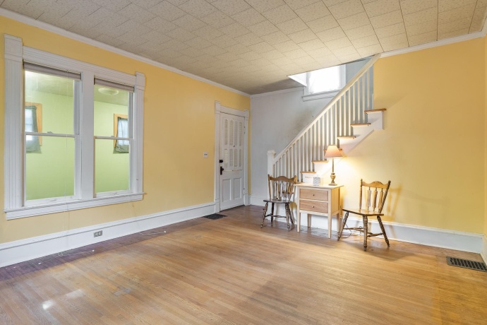 704 irving, ROCKFORD, Illinois 61101, 3 Bedrooms Bedrooms, ,1 BathroomBathrooms,House,For Sale,irving,202605232