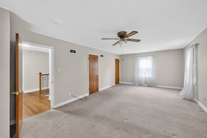 905 Hennepin, DIXON, Illinois 61021, 3 Bedrooms Bedrooms, ,2 BathroomsBathrooms,House,For Sale,Hennepin,202603932