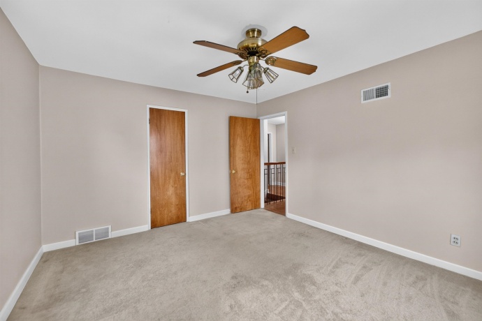 905 Hennepin, DIXON, Illinois 61021, 3 Bedrooms Bedrooms, ,2 BathroomsBathrooms,House,For Sale,Hennepin,202603932