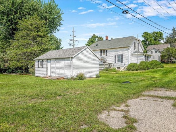 15 Walnut, Cedarville, Illinois 61013, 2 Bedrooms Bedrooms, ,1 BathroomBathrooms,House,For Sale,Walnut,202605249