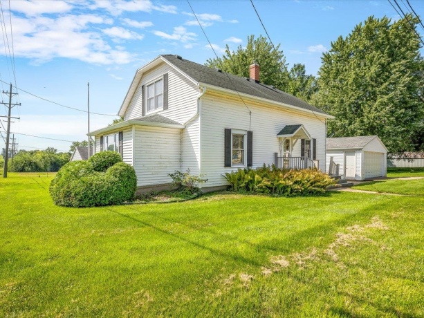 15 Walnut, Cedarville, Illinois 61013, 2 Bedrooms Bedrooms, ,1 BathroomBathrooms,House,For Sale,Walnut,202605249