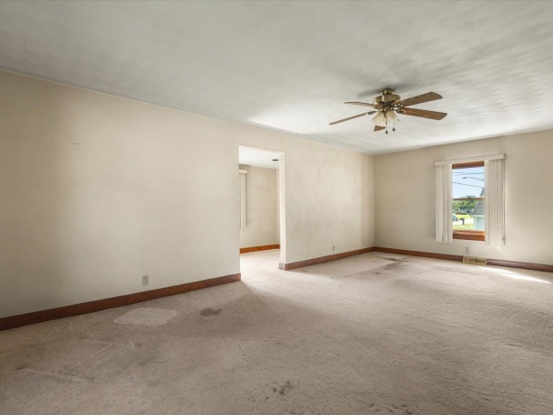 15 Walnut, Cedarville, Illinois 61013, 2 Bedrooms Bedrooms, ,1 BathroomBathrooms,House,For Sale,Walnut,202605249