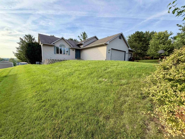 7650 Hawks Ridge, MACHESNEY PARK, Illinois 61115, 4 Bedrooms Bedrooms, ,3 BathroomsBathrooms,House,For Sale,Hawks Ridge,202605250