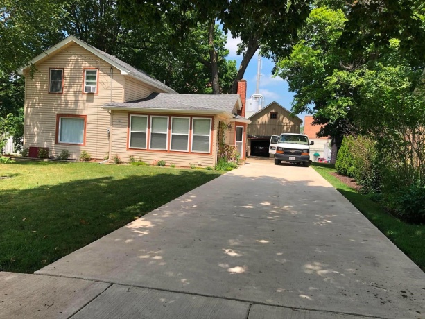 219 4th, PECATONICA, Illinois 61063, 3 Bedrooms Bedrooms, ,1 BathroomBathrooms,House,For Sale,4th,202605251