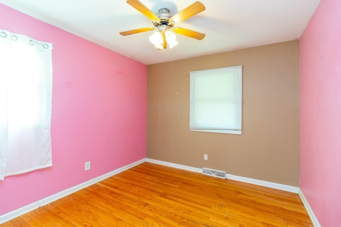 303 Hough, MACHESNEY PARK, Illinois 61115, 3 Bedrooms Bedrooms, ,1 BathroomBathrooms,House,For Sale,Hough,202605253