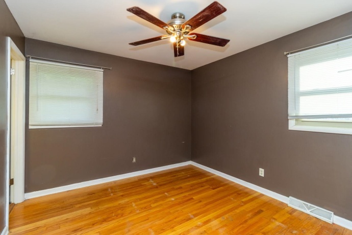 303 Hough, MACHESNEY PARK, Illinois 61115, 3 Bedrooms Bedrooms, ,1 BathroomBathrooms,House,For Sale,Hough,202605253
