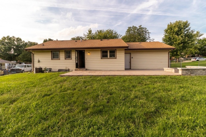 303 Hough, MACHESNEY PARK, Illinois 61115, 3 Bedrooms Bedrooms, ,1 BathroomBathrooms,House,For Sale,Hough,202605253