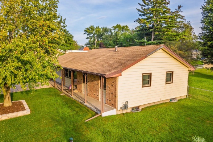 303 Hough, MACHESNEY PARK, Illinois 61115, 3 Bedrooms Bedrooms, ,1 BathroomBathrooms,House,For Sale,Hough,202605253